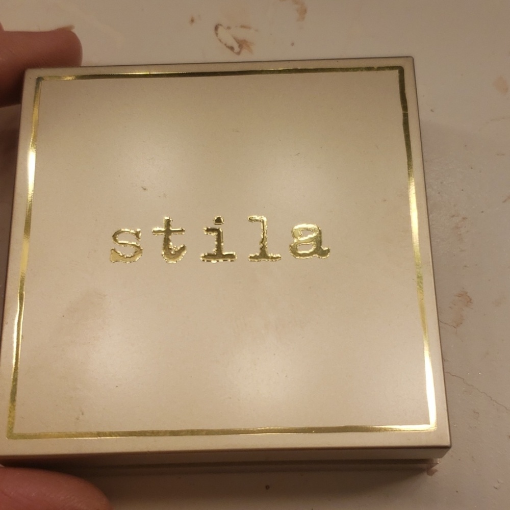 Stila highlighter